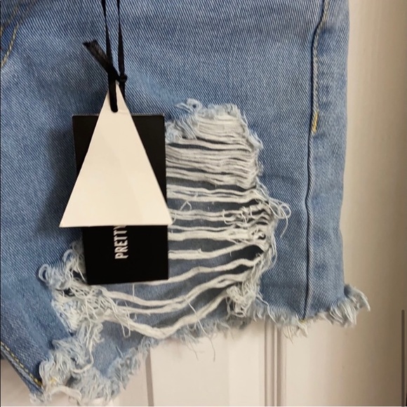 Cute Jean shorts - Picture 4 of 6